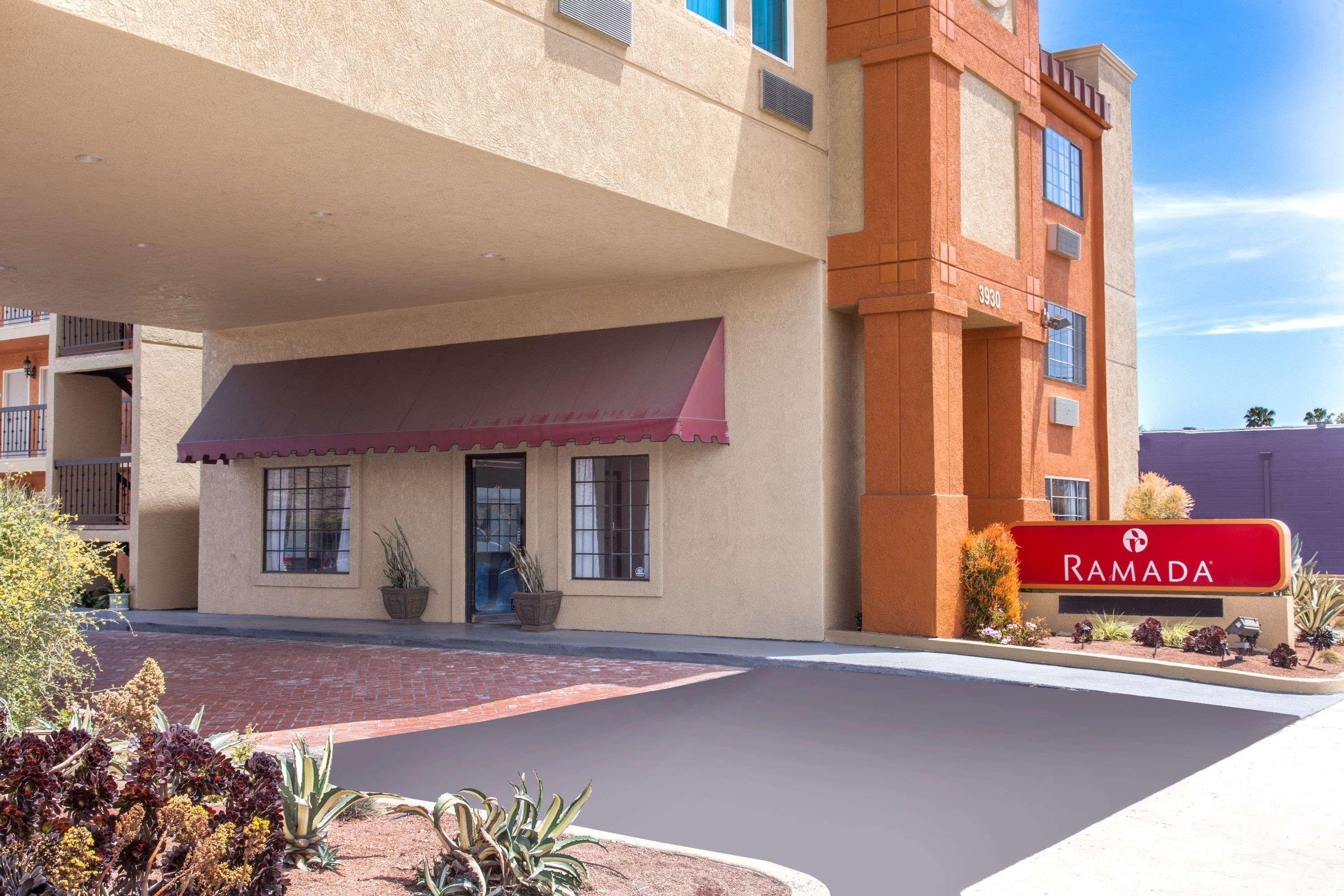 Ramada By Wyndham Culver City Hotel Los Angeles Exterior photo