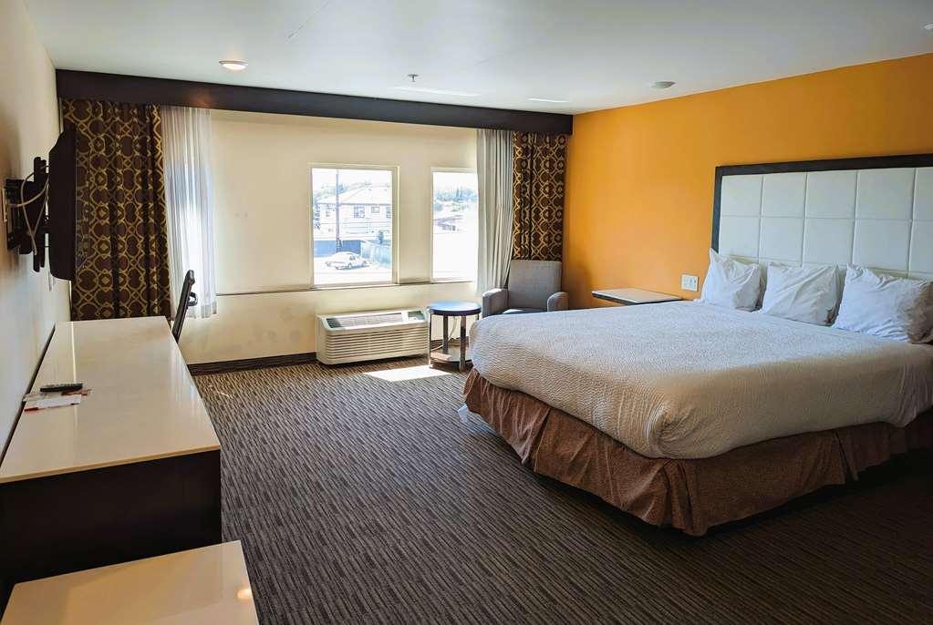 Ramada By Wyndham Culver City Hotel Los Angeles Room photo